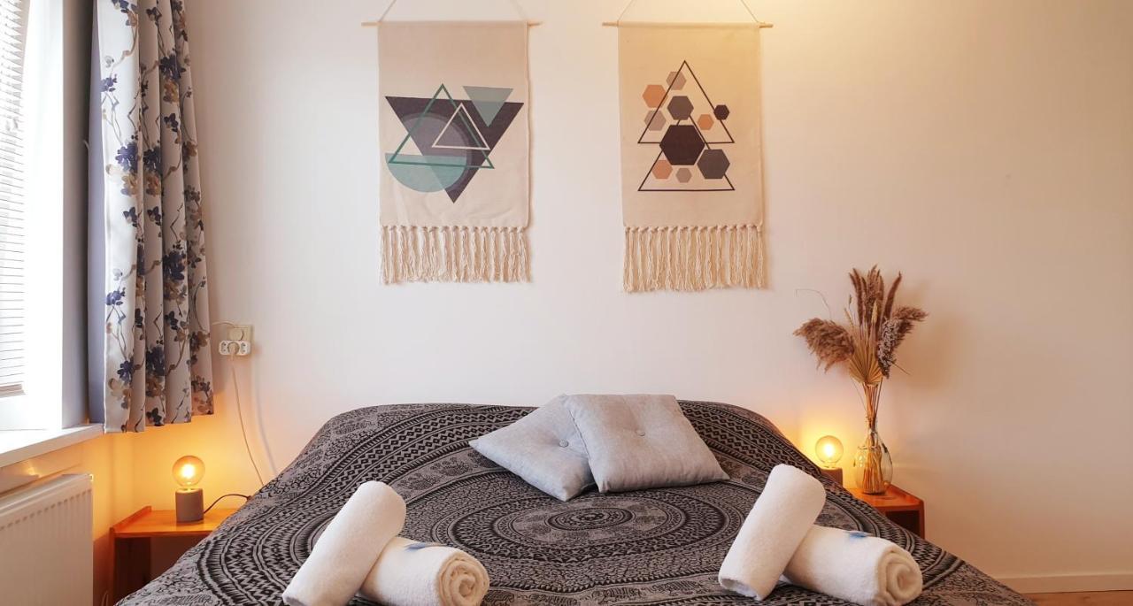 Aan Zee Casa de hóspedes 2*